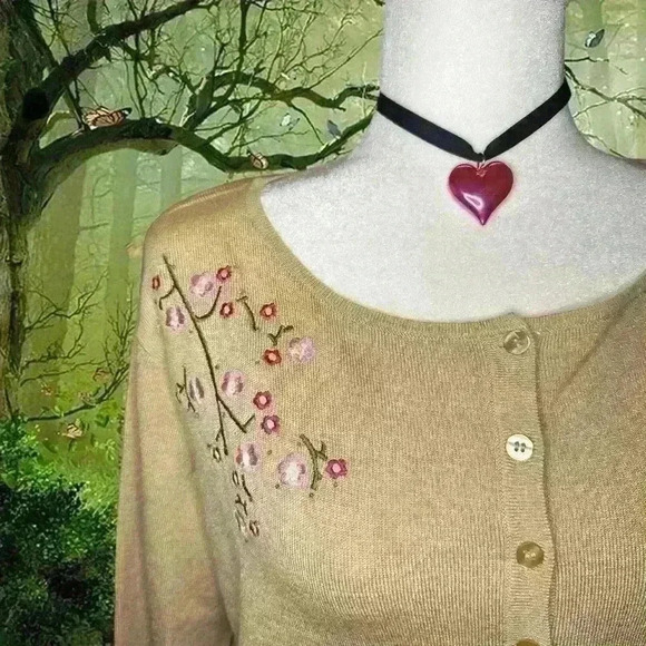 Coquette Beige Floral Embroidered Button Up Sweater By Kathy Ireland - Picture 2 of 7